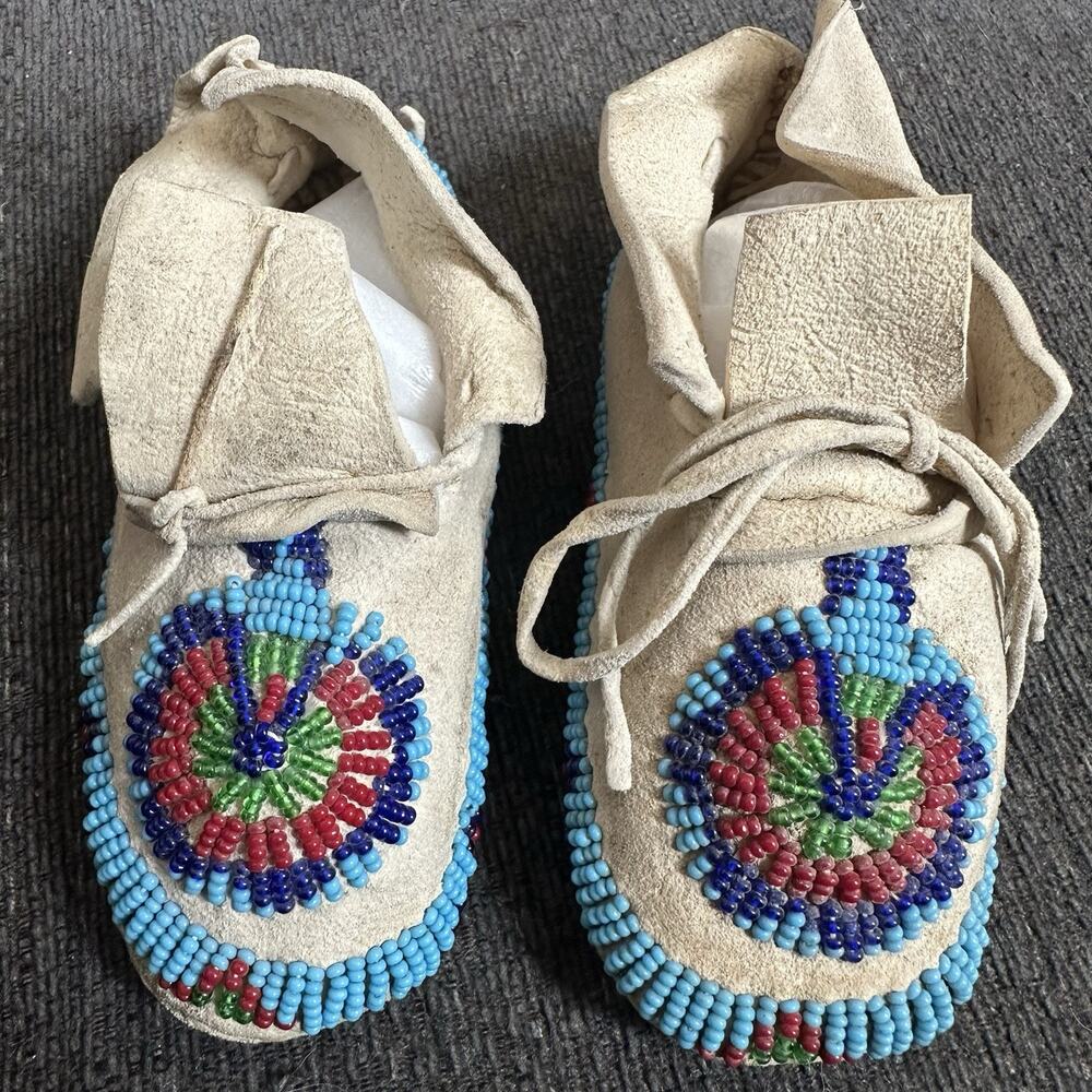 Antique Native American Cheyenne Beaded Handmade Toddler Moccasins
